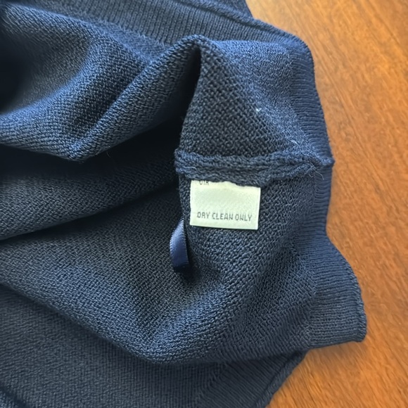 ST. JOHN Essentials by Marie Gray Cropped Navy Knit Top - Picture 8 of 9